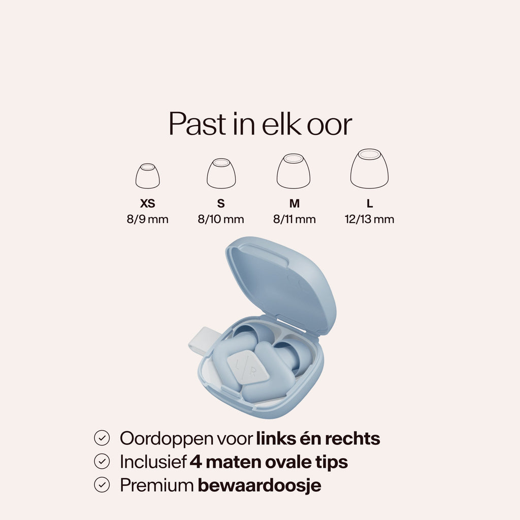 Beige earbud case with size chart on a light pink background #color_blue  #lang_nl
