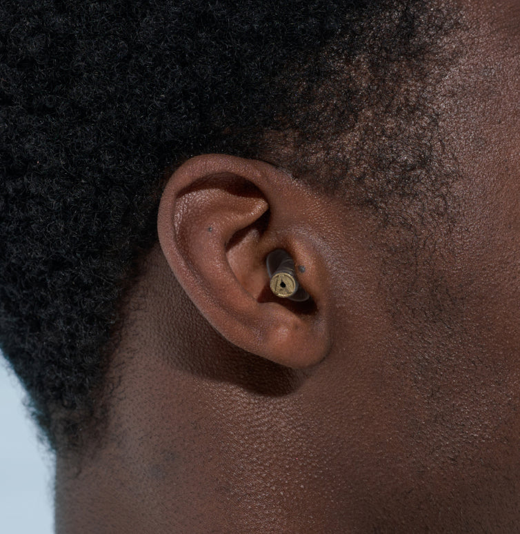 détail du confort des bouchons d’oreilles Alpine MusicSafe Pro #pdp_always